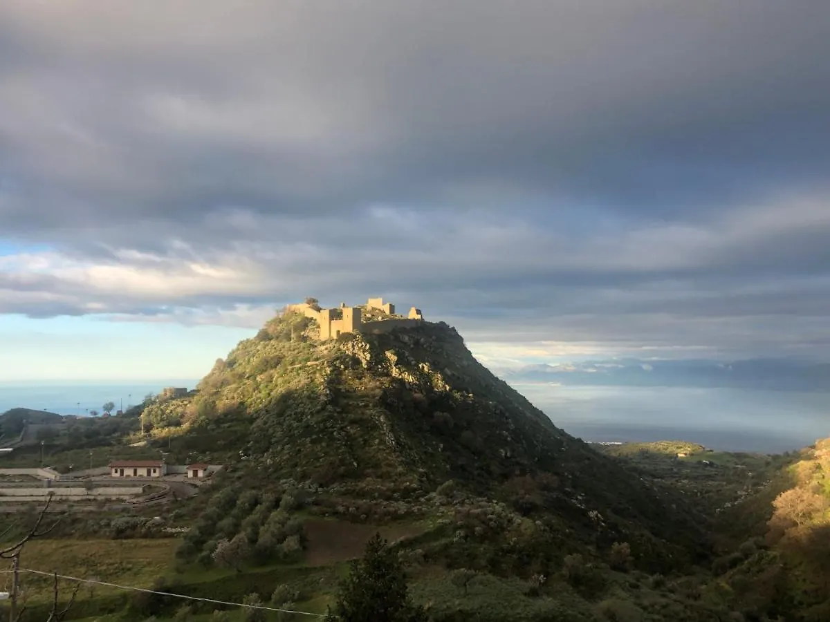 Il Casale Degli Aragonesi Villa Reggio Calabria Italy